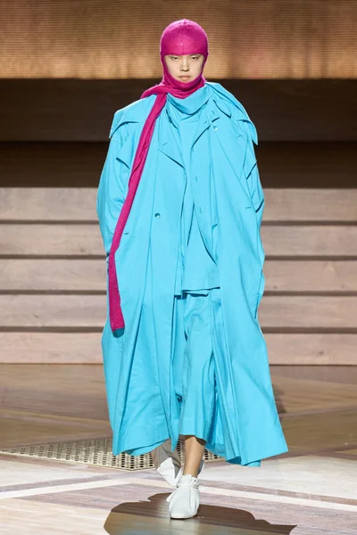 Look 14